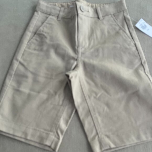 Old Navy Other - Old Navy Boys/Girls Beige Shorts Size 7 Slim NWT.